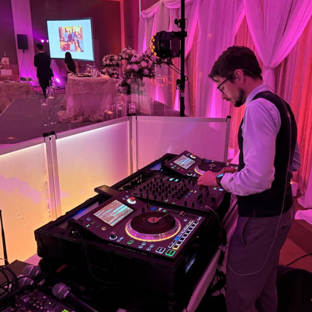 Professional Sound DJ Service